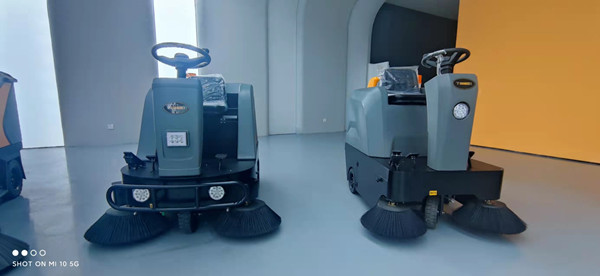  你知道掃地機(jī)的電池能用多久嗎？