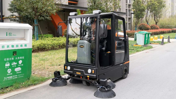 駕駛式掃地機(jī)可以哪里工作？效果高嘛？